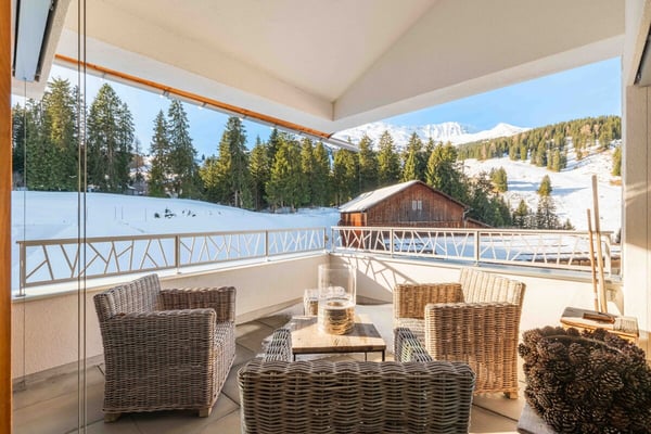 Skifahren direkt vor der Haustür: moderne Ferienwohnung in Parpan 1