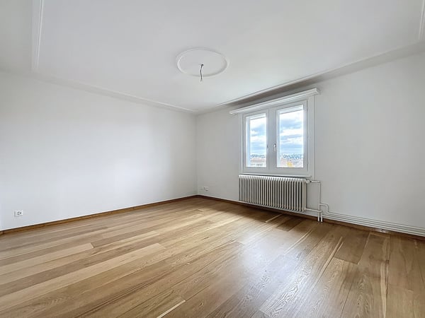 Lichtdurchflutete Dachwohnung in ruhiger Lage von Altstetten 3