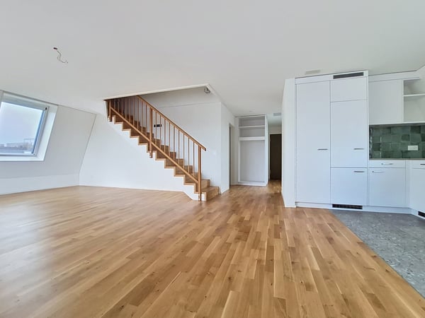 Dachwohnung mit Aussicht über die Stadt Uster zu vermieten 2