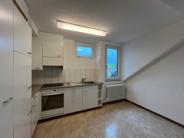 Attraktive 2.5-Zimmer Dachwohnung im Kreis 3 2