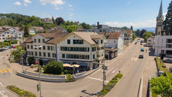 Stilvoll Wohnen im Herzen von Erlenbach ZH 9