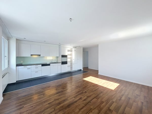 Helle 3-Zimmerwohnung an zentraler Lage in 8050 Zürich-Oerlikon 2