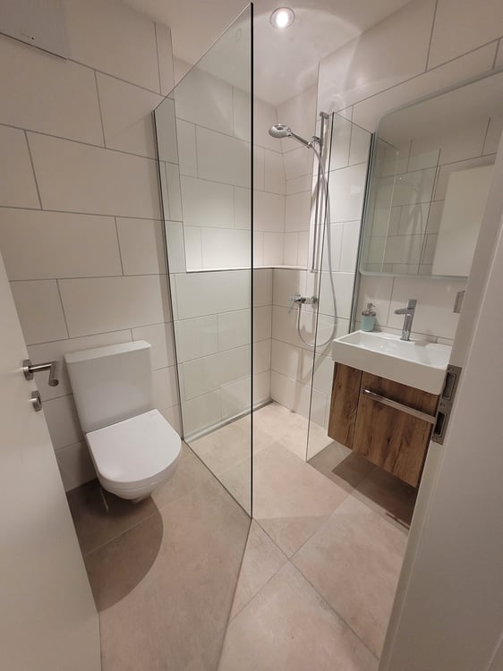 Moderne 2.5-Zimmer-Wohnung mit Bergblick in Hinwil 7