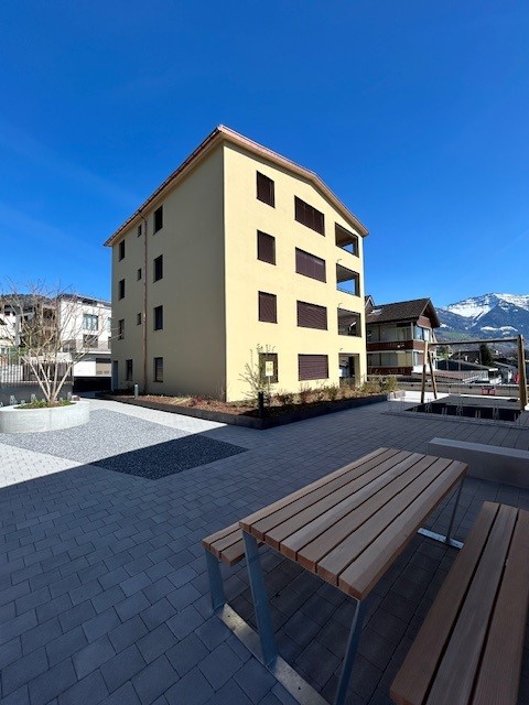 Moderne 1.5-Zimmer-Neubau-Wohnung mit Bergblick in Kaltbrunn 1