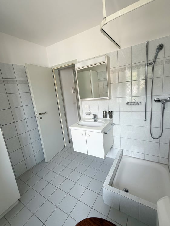 Charmante 2.5-Zimmerwohnung in Bauma 4