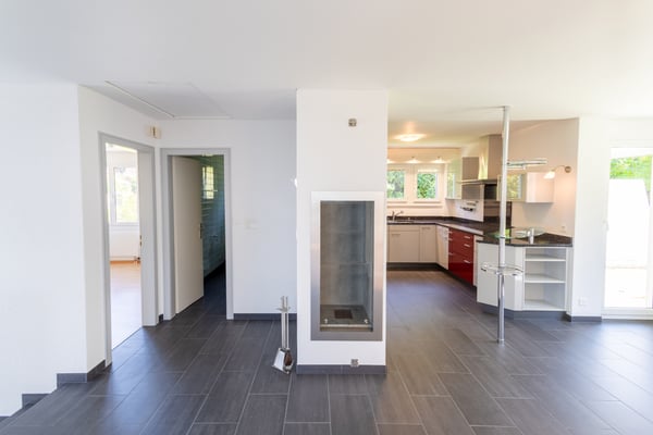 Lichtdurchflutetes Zuhause mit Gartenidylle und Bodenseesicht 3