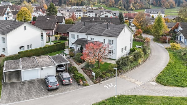 Ruhig, grün und familienfreundlich: Gepflegtes Haus an schöner Lage 2