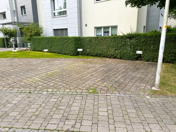 Im Zentrum Parkplatz zu vermieten 2