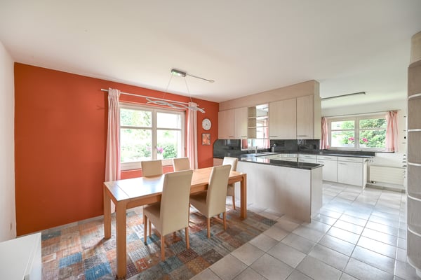 Grosszügiges Zuhause mit viel Platz und Umschwung 3