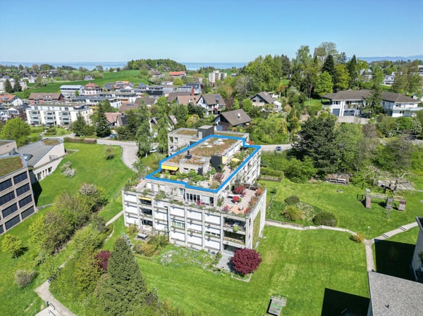 Helle Attikawohnung mit grosser Dachterrasse und viel Privatsphäre 4