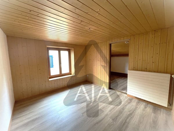 Couvet, belle maison familiale de 4 appartements avec jardins et terrasses au Centre-Nord du Village 15