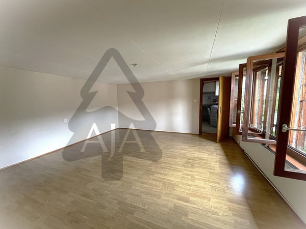 Couvet, belle maison familiale de 4 appartements avec jardins et terrasses au Centre-Nord du Village 17