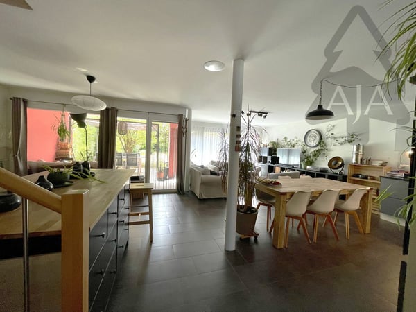 Cudrefin (à deux pas du Lac), très belle villa mitoyenne de 5,5 pièces avec jardin 8