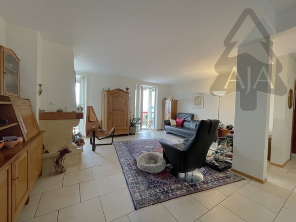 Neuchâtel, spacieux appartement de 3,5 pièces (109 m2) avec balcon et garage individuel 1