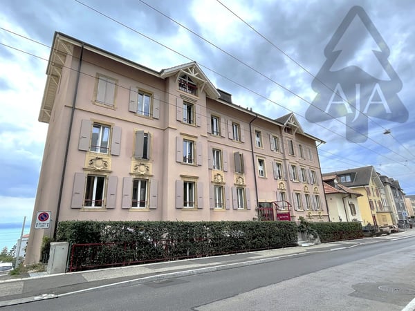 Neuchâtel, spacieux appartement de 3,5 pièces (109 m2) avec balcon et garage individuel 12