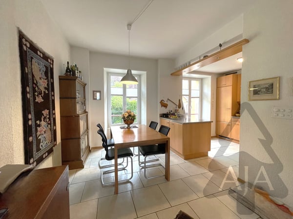 Neuchâtel, spacieux appartement de 3,5 pièces (109 m2) avec balcon et garage individuel 4
