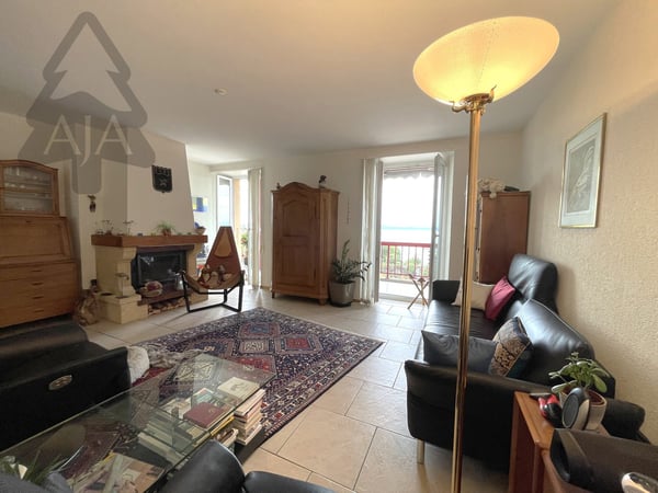 Neuchâtel, spacieux appartement de 3,5 pièces (109 m2) avec balcon et garage individuel 7