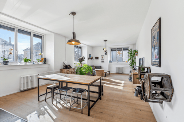 La Chaux-de-Fonds, spacieux appartement de 3,5 pièces (105 m2) avec place de parc extérieure