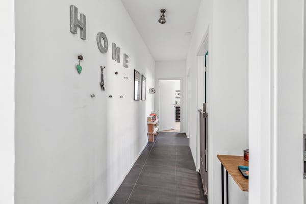 La Chaux-de-Fonds, spacieux appartement de 3,5 pièces (105 m2) avec place de parc extérieure 9