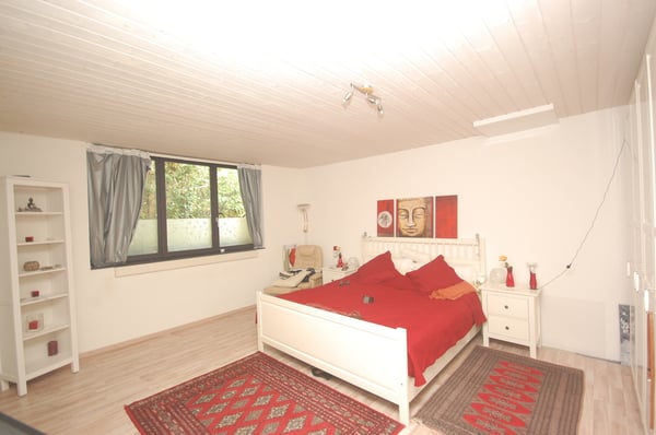 Magnifique maison de 2 grands et lumineux appartements. 11