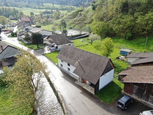 À VENDRE - Maison unique à Vermes avec spa, sauna et hammam 9