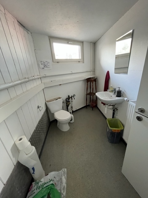 A vendre !! Immeuble destiné à l'artisanat de 920m2 5