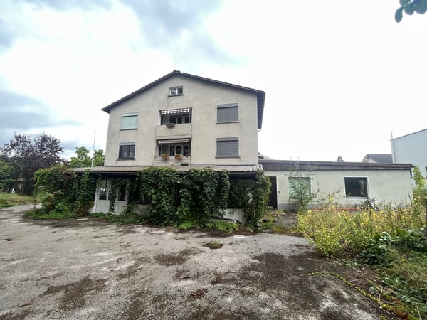 Immeuble de rendement à rénover avec un fort potentiel 2