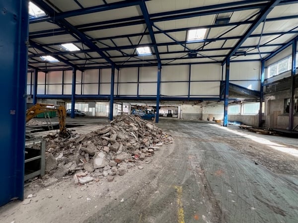 À louer : Espaces industriels à partir de 250 m² jusqu'à 5 000 m². 5