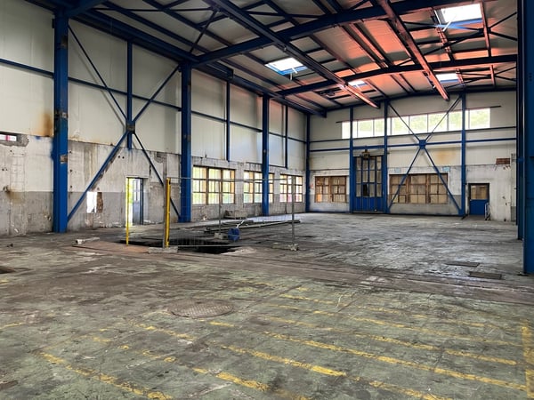 À louer : Espaces industriels à partir de 250 m² jusqu'à 5 000 m². 1