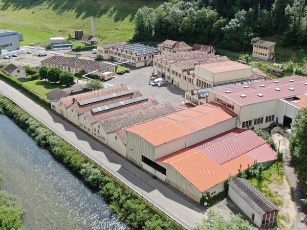 À louer : deux espaces de 550 m², dont un avec une mezzanine de 200 m2 15