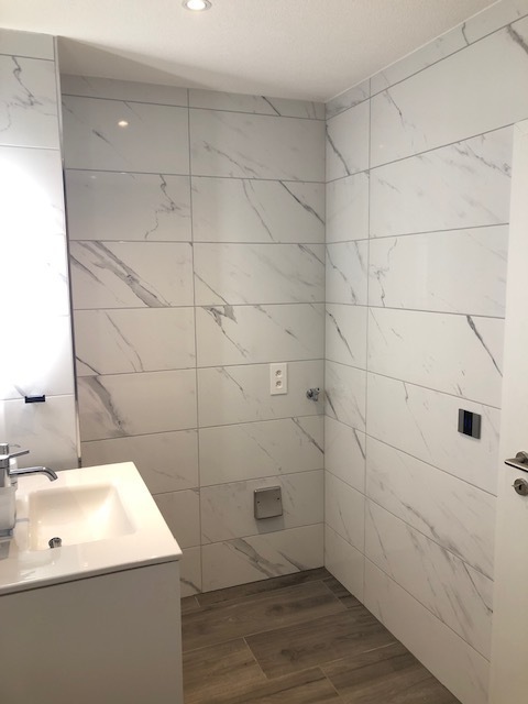 A VENDRE!!!  MAGNIFIQUE APPARTEMENT DE 1.5 PCS AU 1ER ETAGE. 4