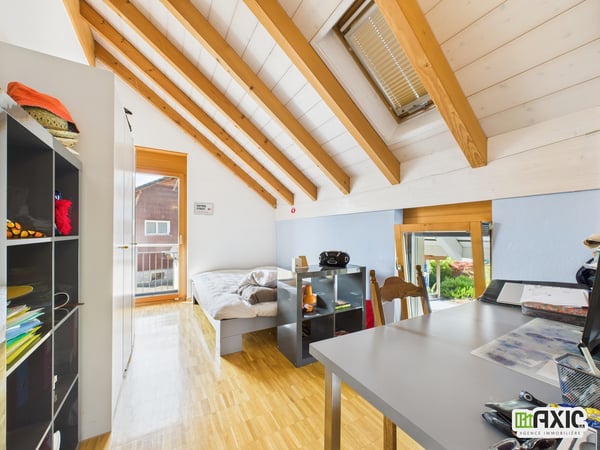 Baisse de prix ! Villa moderne avec grand jardin et espaces lumineux. 12