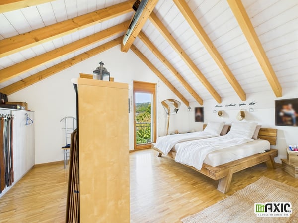 Baisse de prix ! Villa moderne avec grand jardin et espaces lumineux. 10