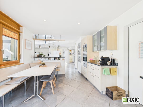 Baisse de prix ! Villa moderne avec grand jardin et espaces lumineux. 7