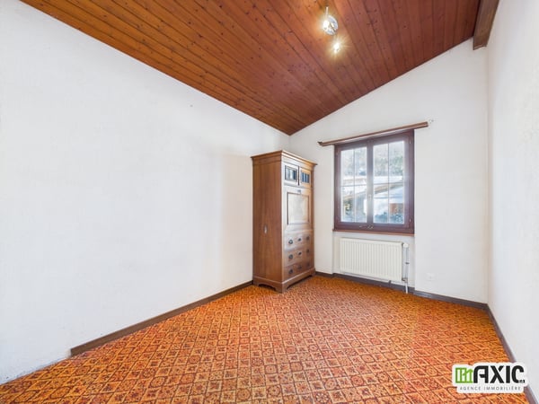 BAISSE DE PRIX - Maison de charme à rénover avec grand terrain. 10
