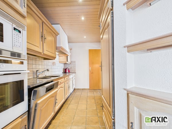 BAISSE DE PRIX - Maison de charme à rénover avec grand terrain. 5