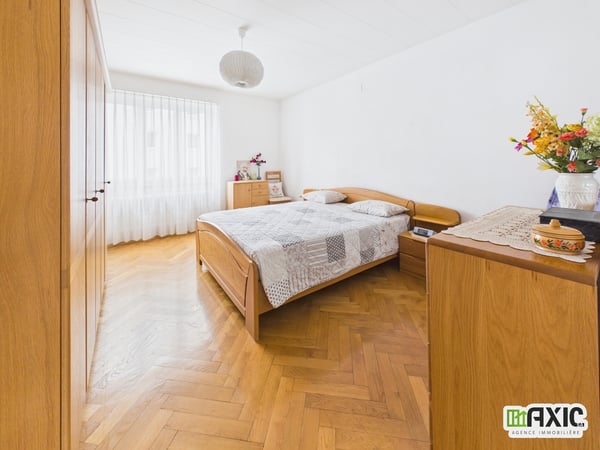 À vendre à Delémont : immeuble mixte comprenant 6 logements et 1 commerce 5