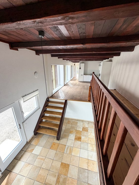 Superbe appartement de 4 pièces avec jardin et terrasse à Develier. 8