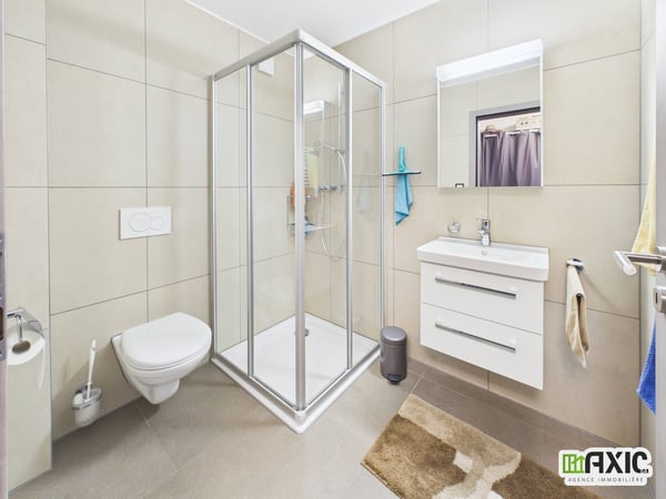 Spacieux appartement de 4.5 pièces bien entretenu à Delémont 12