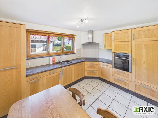 Grande maison familiale en pleine nature, terrain 1 750 m² - Movelier 4