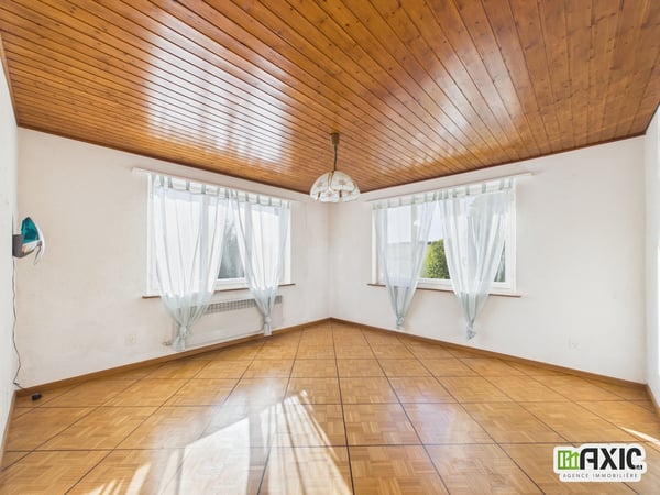 Grande maison familiale en pleine nature, terrain 1 750 m² - Movelier 10