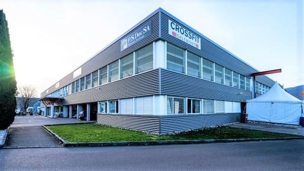 NOUVEAU PRIX DE VENTE - Complexe industriel de 4'554 m² totalement rénové et loué à 33 entreprises 3