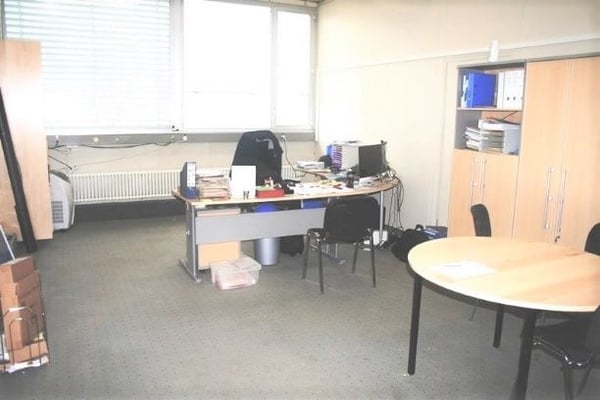 NOUVEAU PRIX DE VENTE - Complexe industriel de 4'554 m² totalement rénové et loué à 33 entreprises 20