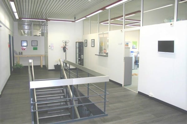 NOUVEAU PRIX DE VENTE - Complexe industriel de 4'554 m² totalement rénové et loué à 33 entreprises 18