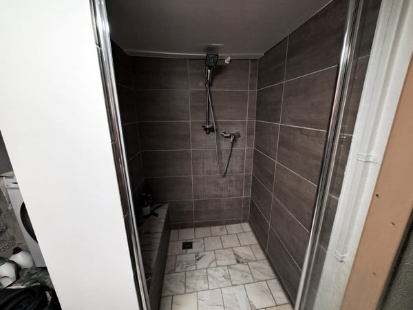TRES GROSSE BAISSE DU PRIX DE VENTE - Plaisante maison familiale de 5,5 pièces totalement rénovée 33
