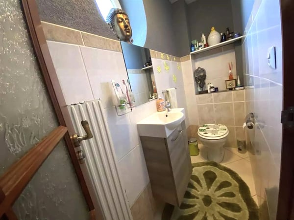 TRES GROSSE BAISSE DU PRIX DE VENTE - Plaisante maison familiale de 5,5 pièces totalement rénovée 26