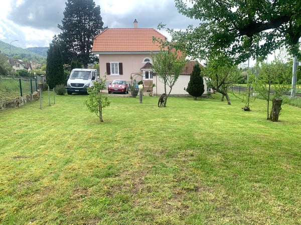 TRES GROSSE BAISSE DU PRIX DE VENTE - Plaisante maison familiale de 5,5 pièces totalement rénovée 12
