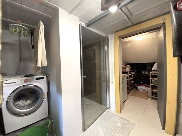 TRES GROSSE BAISSE DU PRIX DE VENTE - Plaisante maison familiale de 5,5 pièces totalement rénovée 35