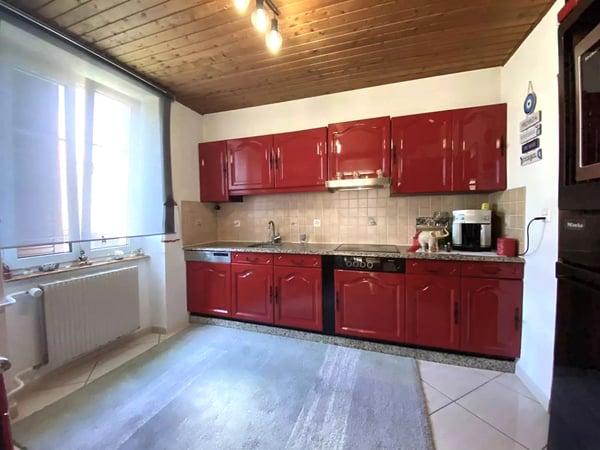 TRES GROSSE BAISSE DU PRIX DE VENTE - Plaisante maison familiale de 5,5 pièces totalement rénovée 19