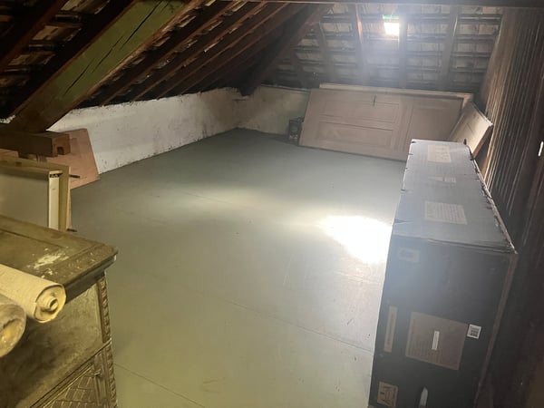 Joli immeuble à rendement bien entretenu comprenant 6 appartements, 1 atelier et 3 garages 47